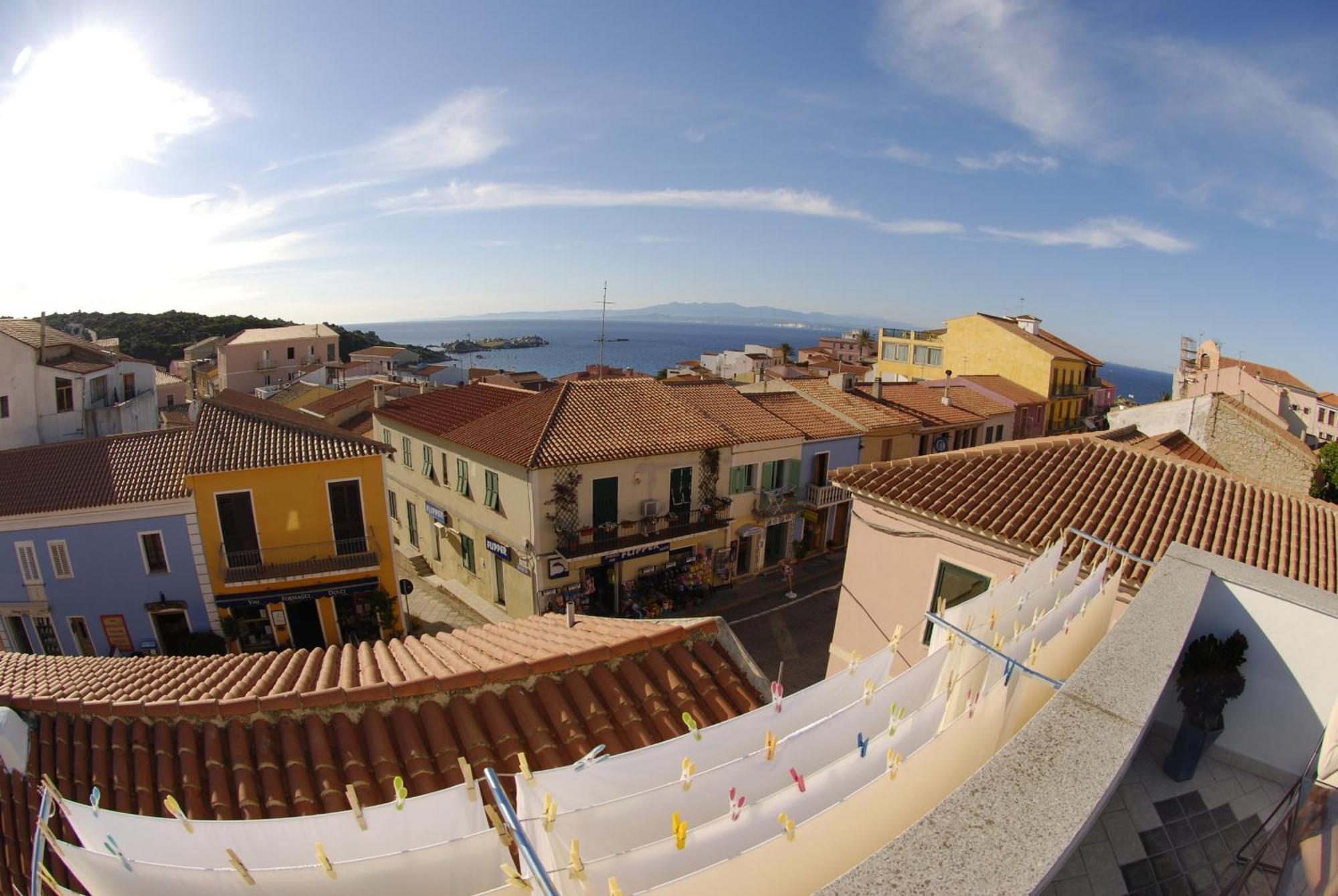 B&B Domus De Janas Santa Teresa Gallura Eksteriør billede