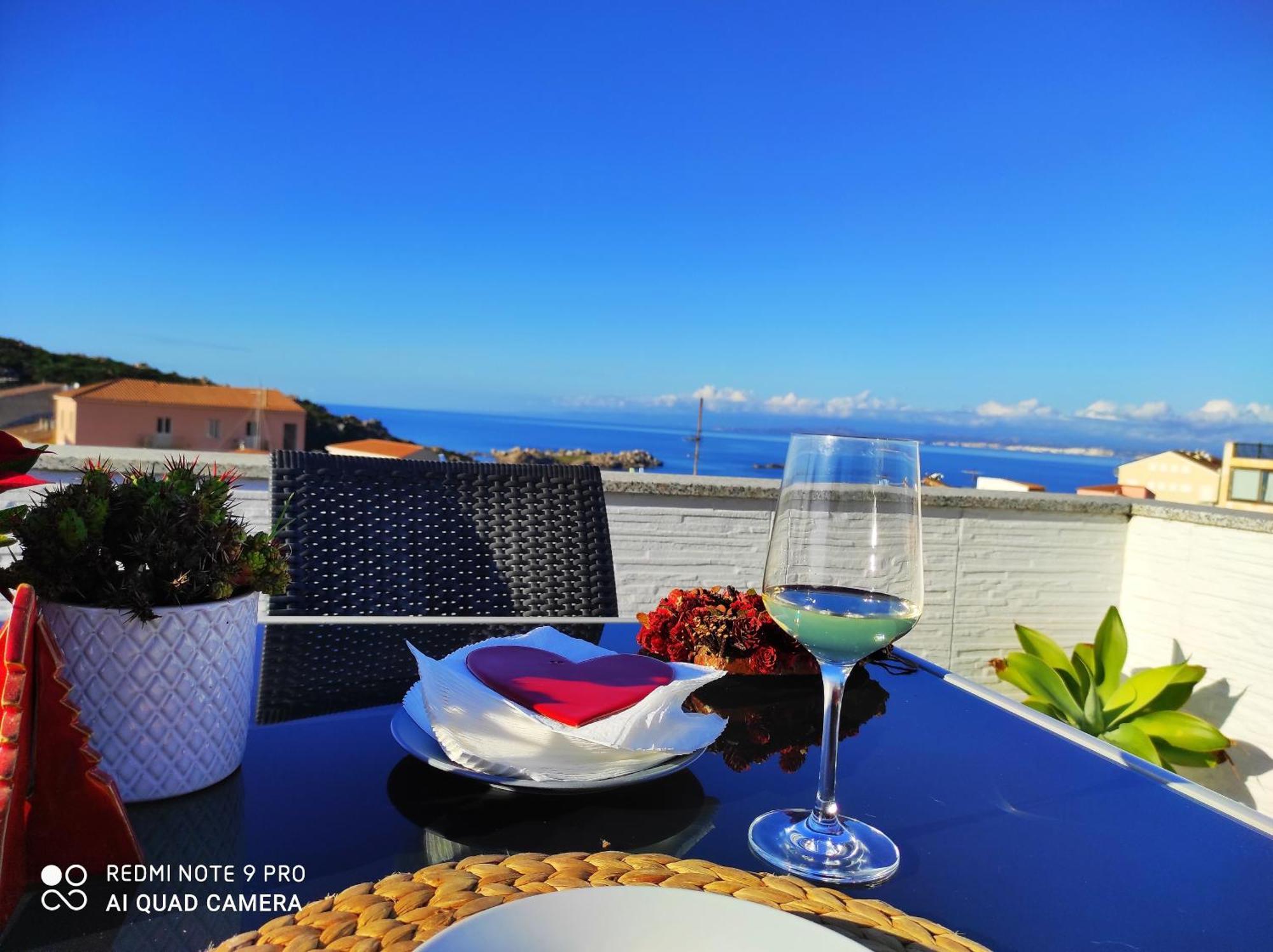 B&B Domus De Janas Santa Teresa Gallura Eksteriør billede